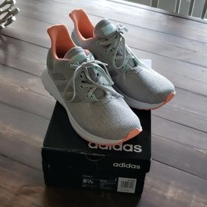 Brand new never worn duramo 9 shoes sz 8.5